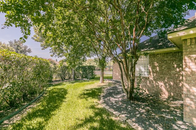 5544 Greenview Court, North Richland Hills, TX 76148