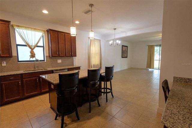 1214 FLORABLU DRIVE, Seffner, FL 33584