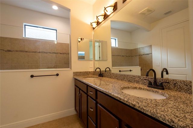 1214 FLORABLU DRIVE, Seffner, FL 33584