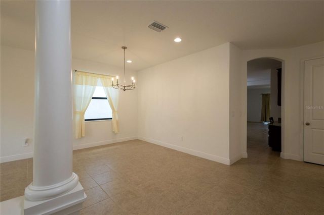 1214 FLORABLU DRIVE, Seffner, FL 33584