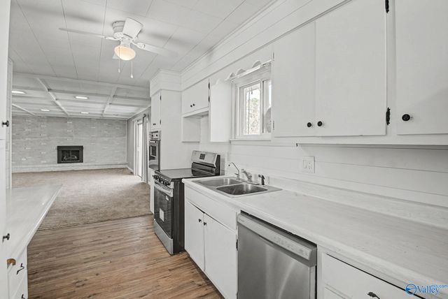 410 Gale Lane, Athens, AL 35611