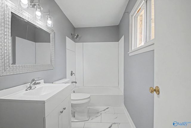 410 Gale Lane, Athens, AL 35611