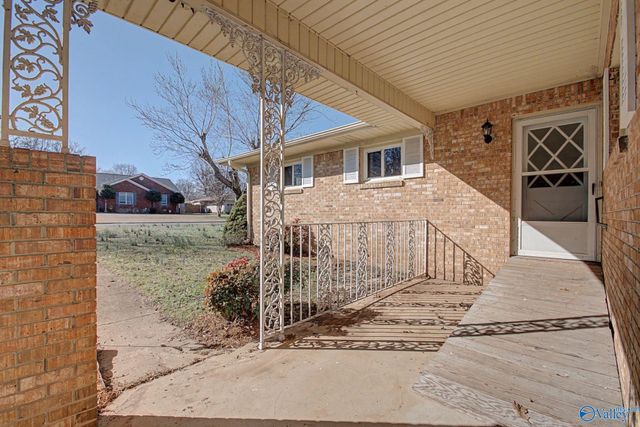 410 Gale Lane, Athens, AL 35611