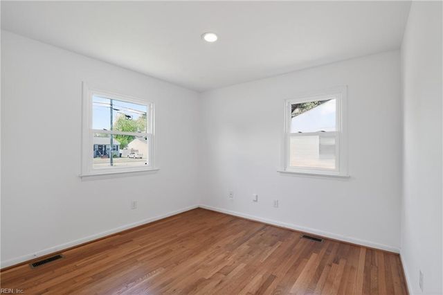 8506 Orcutt AVE, Hampton, VA 23605