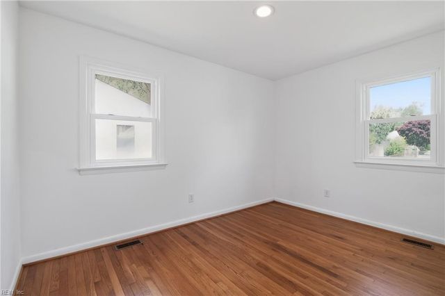 8506 Orcutt AVE, Hampton, VA 23605