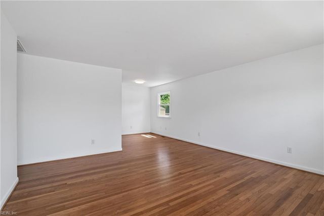 8506 Orcutt AVE, Hampton, VA 23605