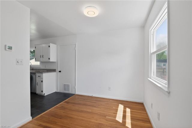 8506 Orcutt AVE, Hampton, VA 23605