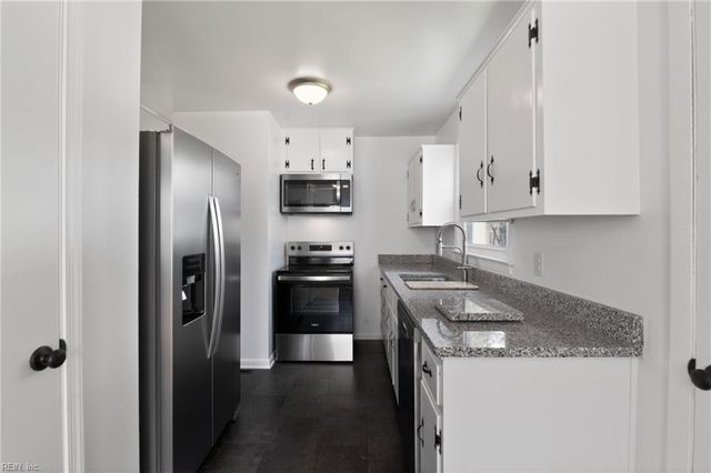 8506 Orcutt AVE, Hampton, VA 23605