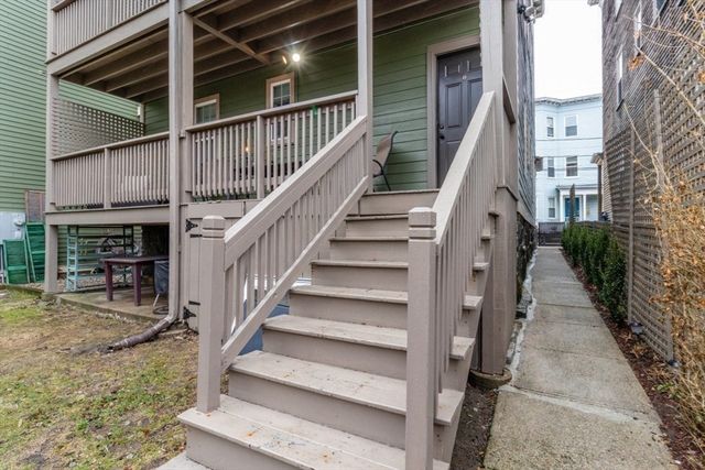 8 Spring Garden St. 2, Boston, MA 02115