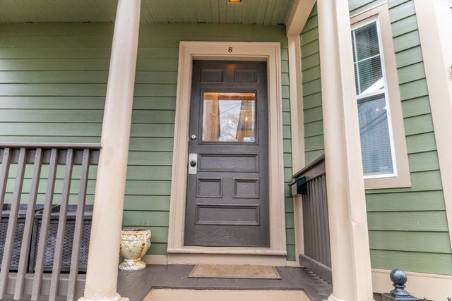 8 Spring Garden St. 2, Boston, MA 02115