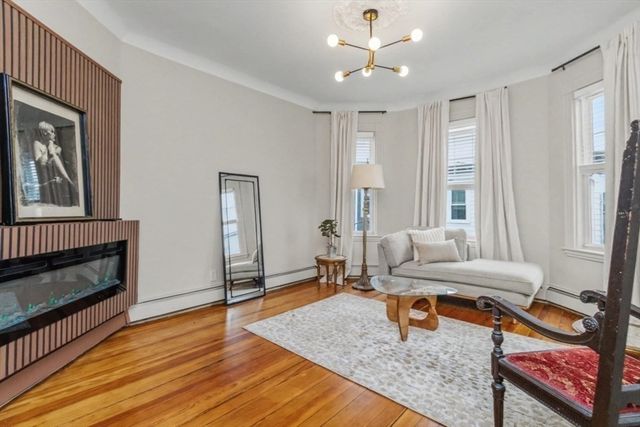 8 Spring Garden St. 2, Boston, MA 02115