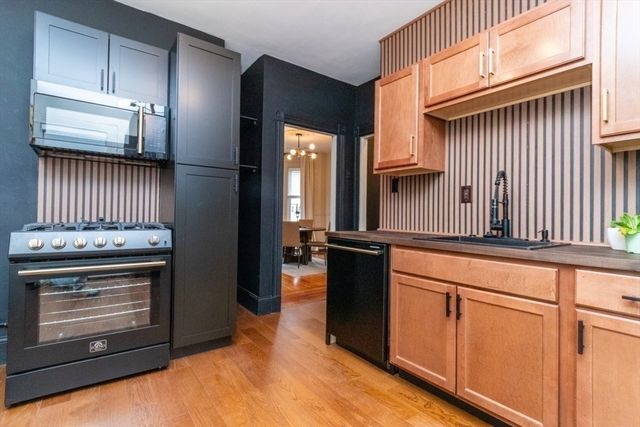 8 Spring Garden St. 2, Boston, MA 02115