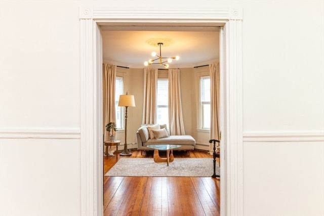 8 Spring Garden St. 2, Boston, MA 02115