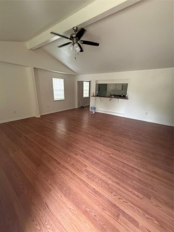 1315 Sycamore Avenue, Huntsville, TX 77340