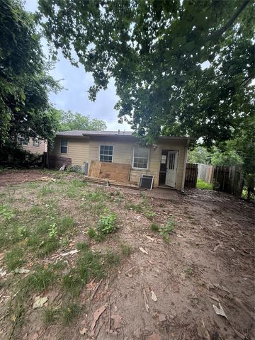 1315 Sycamore Avenue, Huntsville, TX 77340