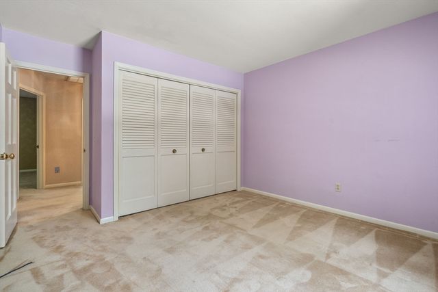 37 Driftwood Dr, Holden, MA 01520
