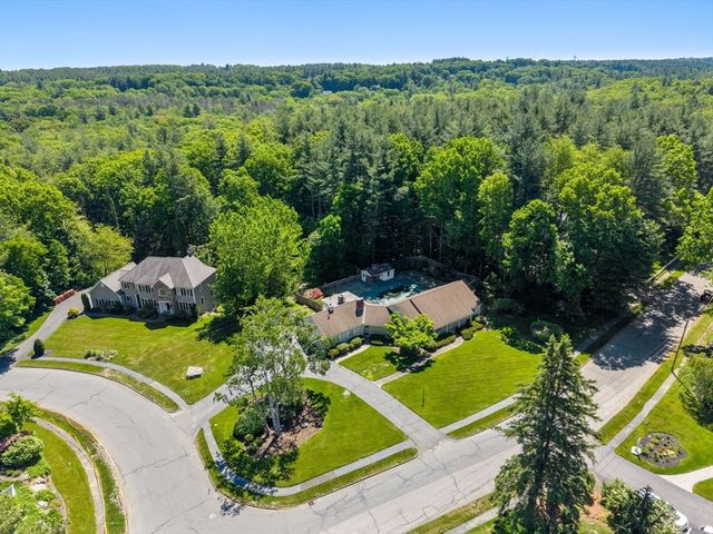 37 Driftwood Dr, Holden, MA 01520