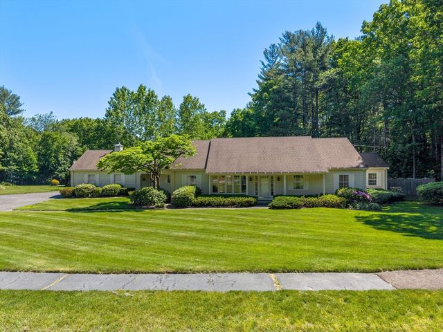 37 Driftwood Dr, Holden, MA 01520
