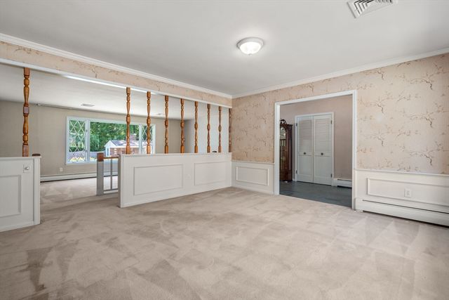 37 Driftwood Dr, Holden, MA 01520