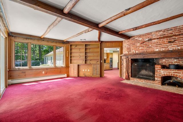 37 Driftwood Dr, Holden, MA 01520
