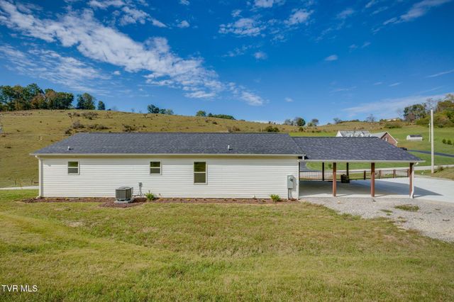 345 Dean Hollow Road, Nickelsville, VA 24271