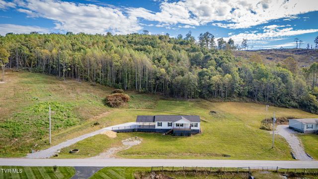 345 Dean Hollow Road, Nickelsville, VA 24271