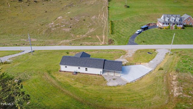 345 Dean Hollow Road, Nickelsville, VA 24271