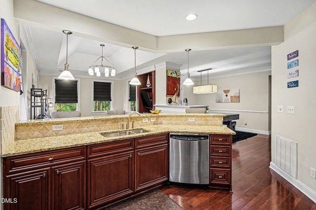 10400 Rosegate Court 303, Raleigh, NC 27617