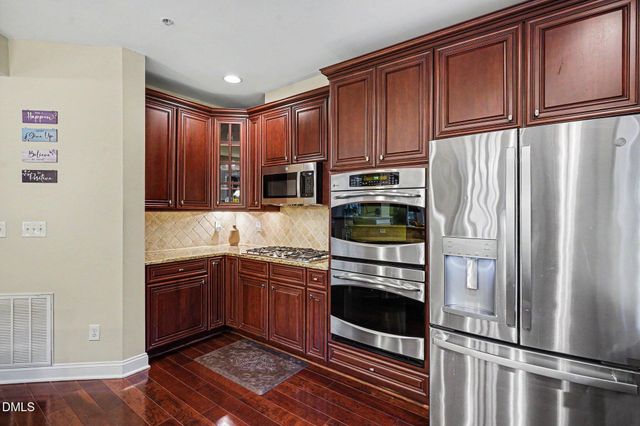 10400 Rosegate Court 303, Raleigh, NC 27617