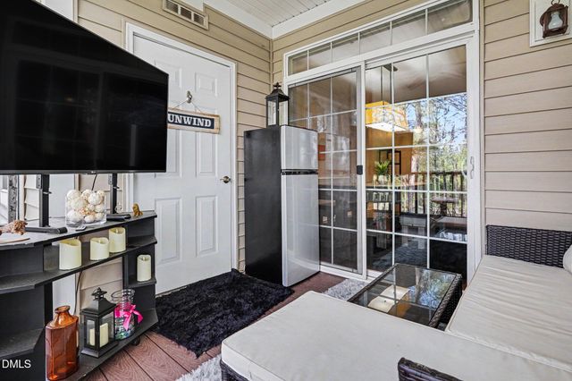10400 Rosegate Court 303, Raleigh, NC 27617