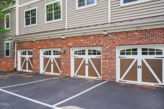 10400 Rosegate Court 303, Raleigh, NC 27617