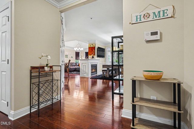 10400 Rosegate Court 303, Raleigh, NC 27617