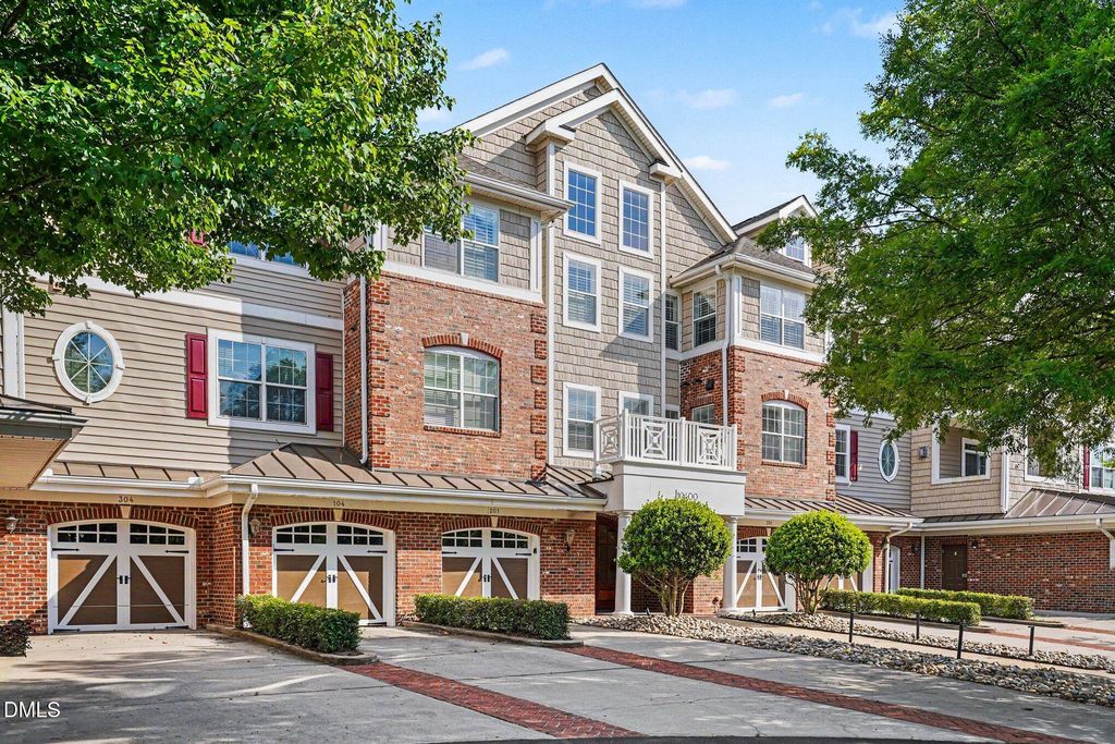10400 Rosegate Court 303, Raleigh, NC 27617
