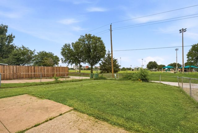 5052 Arbor Glen Road, The Colony, TX 75056