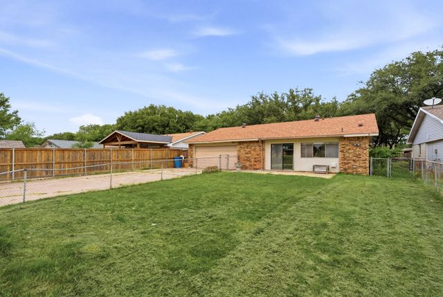 5052 Arbor Glen Road, The Colony, TX 75056