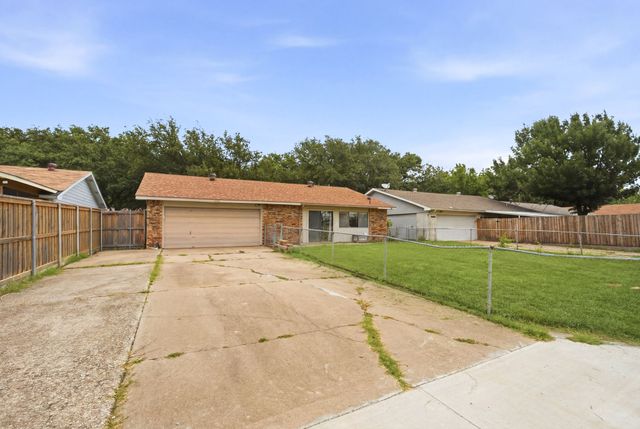 5052 Arbor Glen Road, The Colony, TX 75056