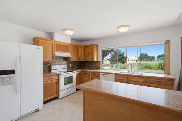 5052 Arbor Glen Road, The Colony, TX 75056