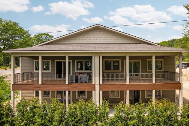 752 N Waypoint Circle, Suttons Bay, MI 49682