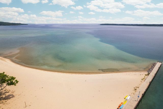 752 N Waypoint Circle, Suttons Bay, MI 49682