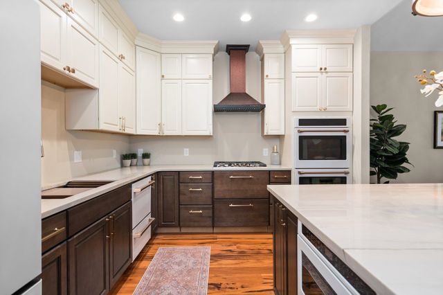 752 N Waypoint Circle, Suttons Bay, MI 49682