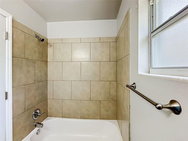 414 NW 36TH TERRACE, Gainesville, FL 32607