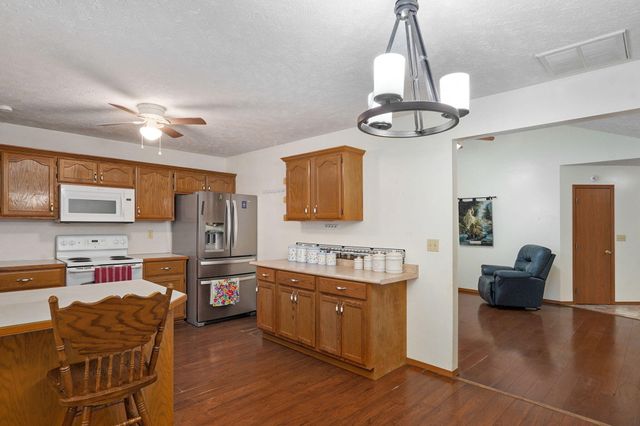 2122 N Nettleton Avenue, Springfield, MO 65803