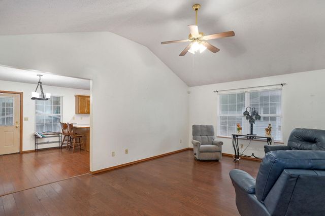 2122 N Nettleton Avenue, Springfield, MO 65803