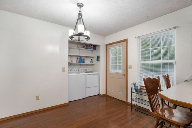 2122 N Nettleton Avenue, Springfield, MO 65803