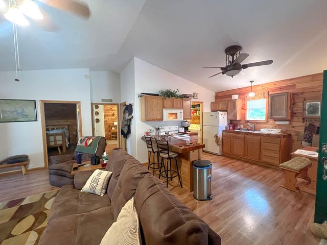 228 Brightonwood Drive, Isabella, MO 65676