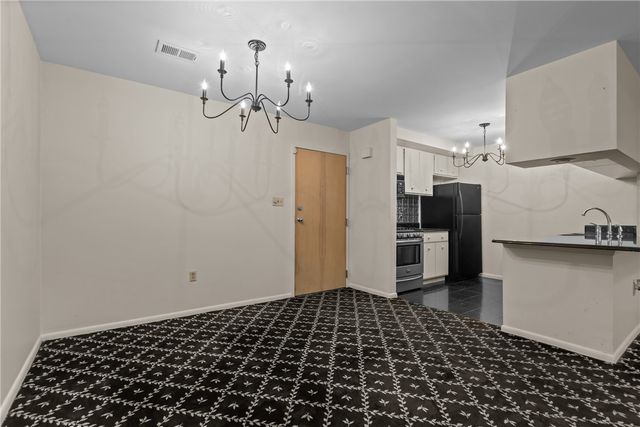 2811 Leona Ln, Robinson Twp, PA 15108