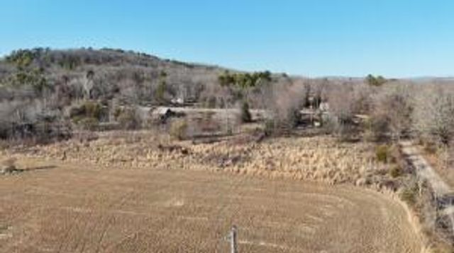 290 Co Rd 3222, Clarksville, AR 72830