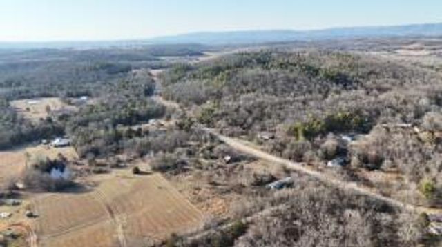 290 Co Rd 3222, Clarksville, AR 72830