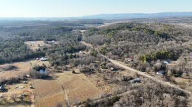 290 Co Rd 3222, Clarksville, AR 72830