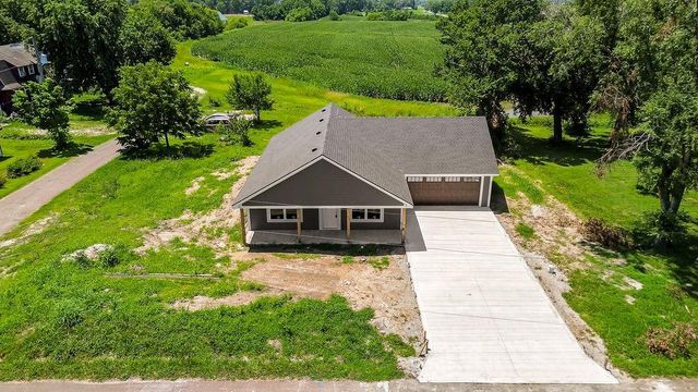 301 N Pennsylvania Street, East Lynne, MO 64743